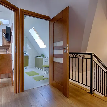 Apartament Roza Aparthotel *