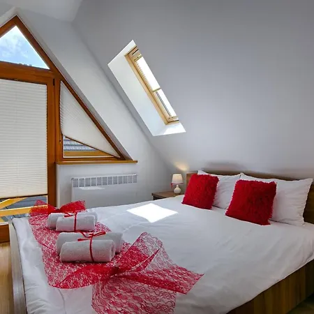 Apartament Roza Aparthotel *