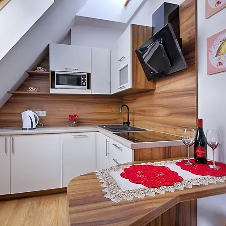 Apartament Roza *